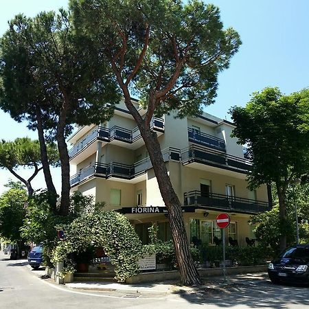 Fiorina Bed&Breakfast - Colazione Fino A Mezzogiorno - Beach Village Gratuito - Aquafan25 Oltremare20 Riccione Eksteriør billede